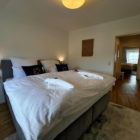 Nr 2 Modernes Apartment In Historischer Marktplatzlage 56 Qm # Cosiness Company 22 Schwerin  Kültér fotó