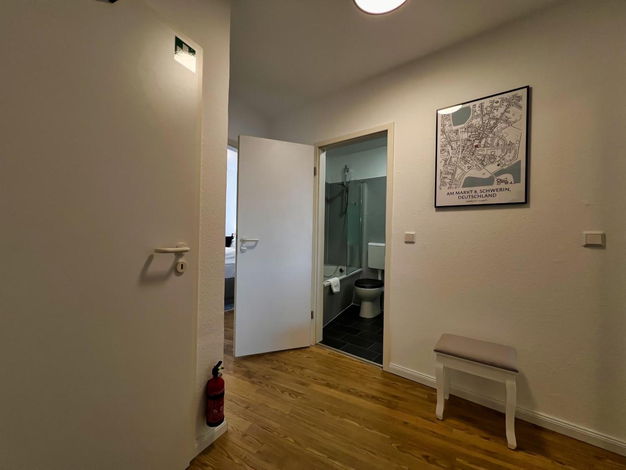 Nr 2 Modernes Apartment In Historischer Marktplatzlage 56 Qm # Cosiness Company 22 Schwerin  Kültér fotó